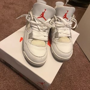 Jordan Oreo 4 Size 8 Used. Comes with box